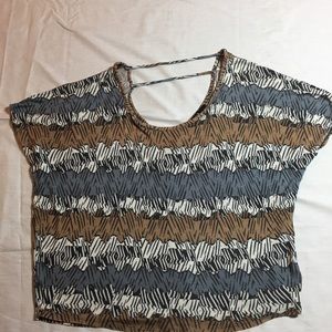 💚Crop Top in Tribal Print💚